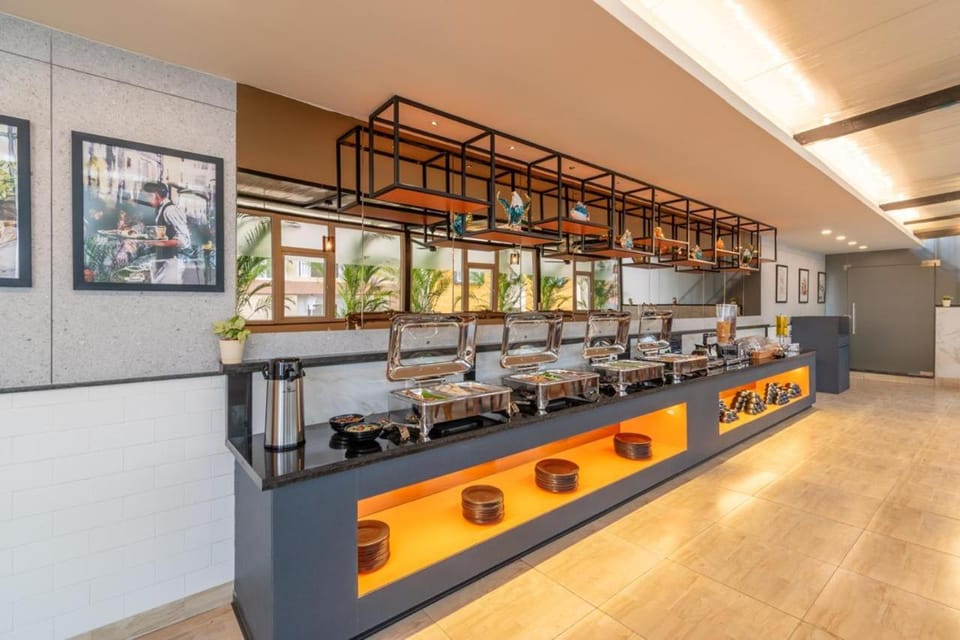 Restaurant/places to eat, Food and drinks, Food