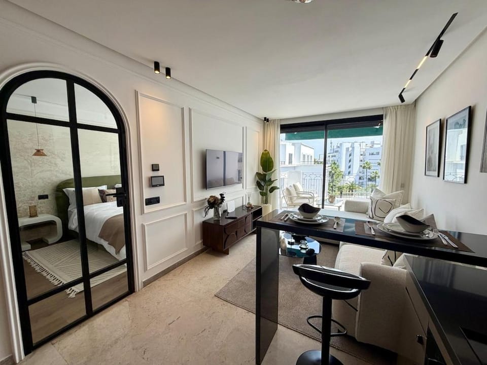 Gauthier Prime - 1BR with Parking and Terrace by US Consulate Apartment in Casablanca