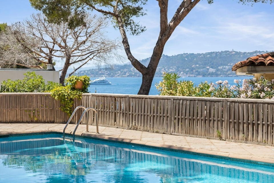 Villa d'Exception avec Vue Mer Panoramique - Antibes House in Antibes