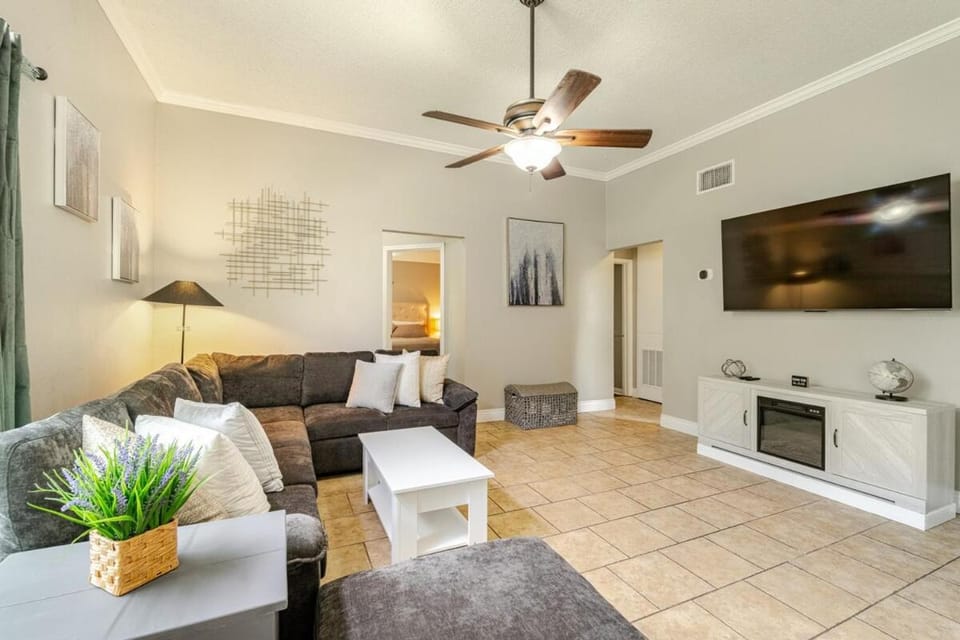 TV and multimedia, Living room, fireplace