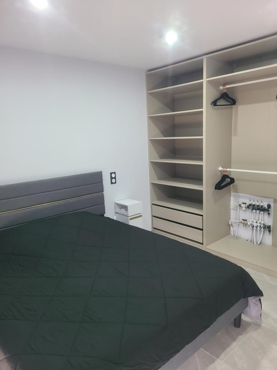 Bedroom, wardrobe