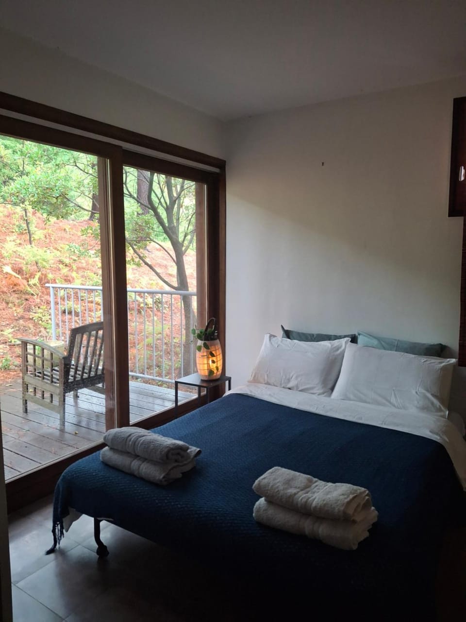 Bed, Balcony/Terrace, Photo of the whole room, Bedroom, towels