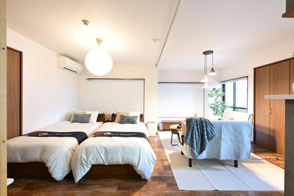 Bed, Bedroom, air conditioner