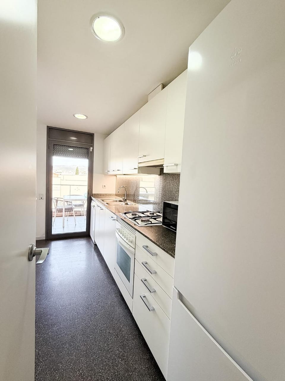 StayVNG Bright & Modern 2BR 143 l Centre Vilanova Apartment in Garraf