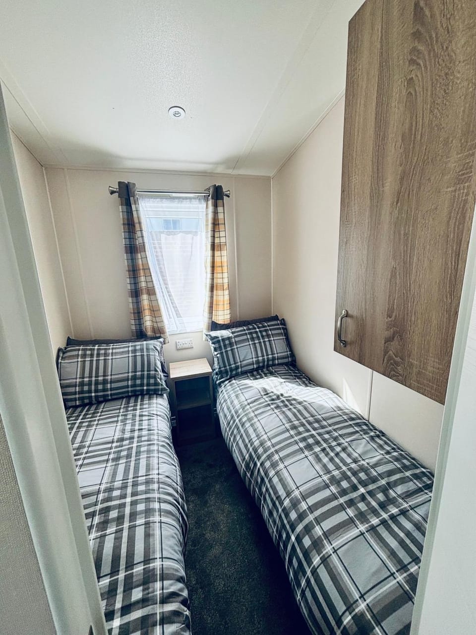 SEA VIEW CARAVAN Disability friendly Campground/ 
RV Resort in Caister-on-Sea