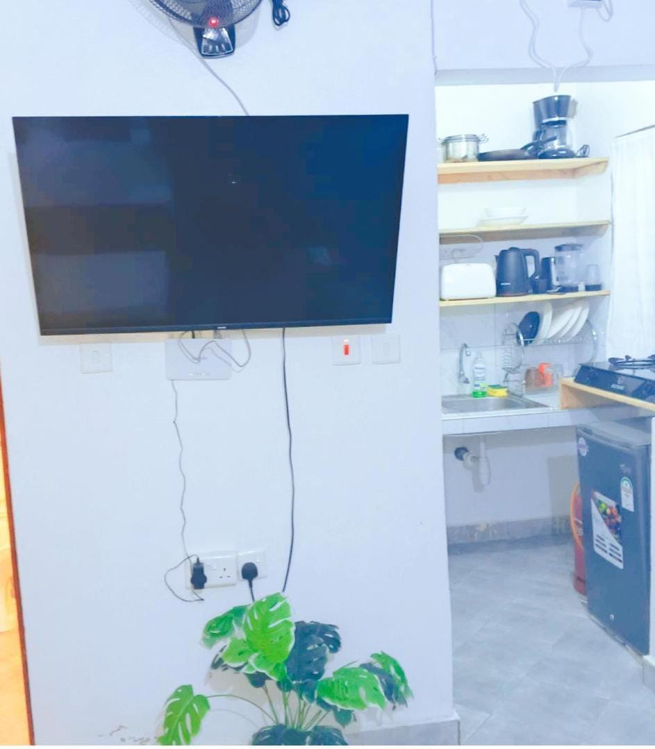 TV and multimedia, Kitchen or kitchenette