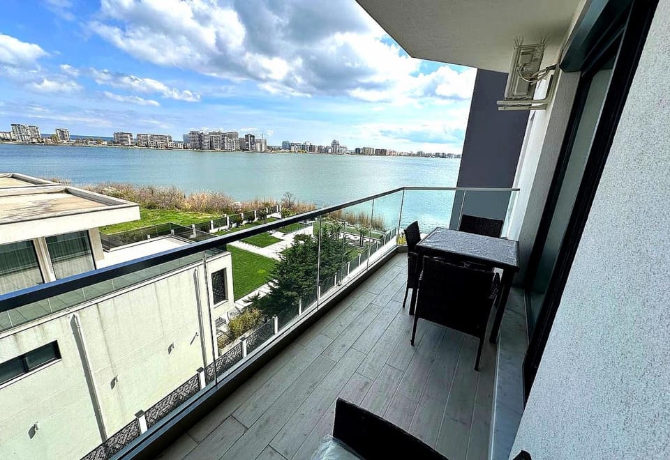 View (from property/room), Lake view