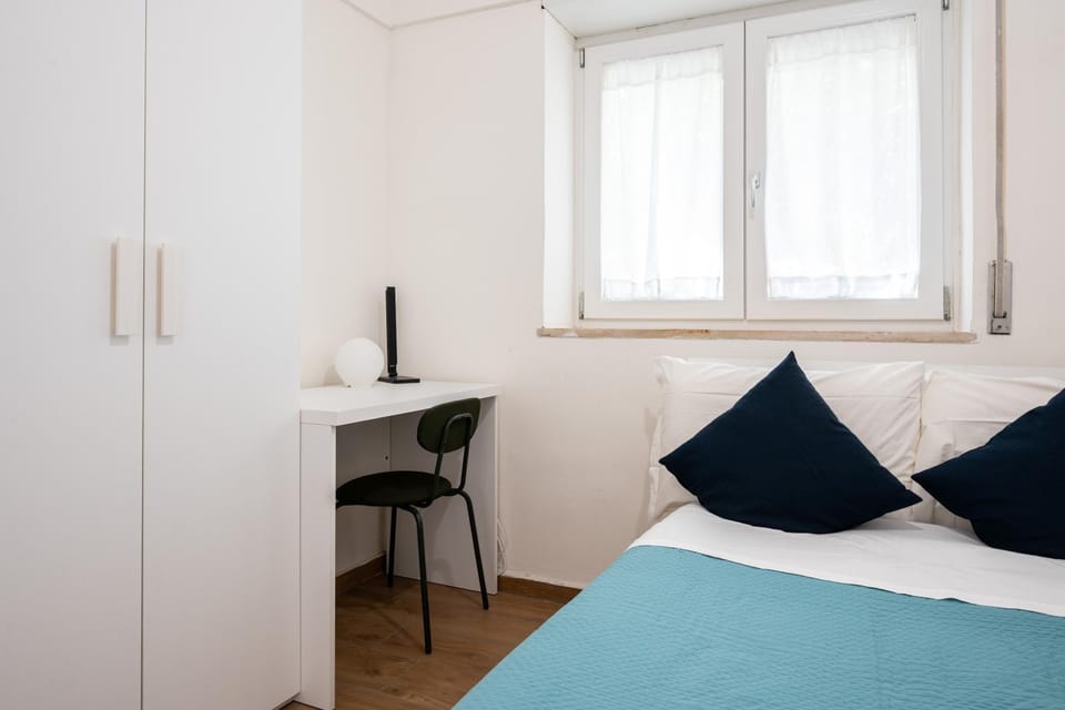 Bed, Photo of the whole room, Bedroom, wardrobe