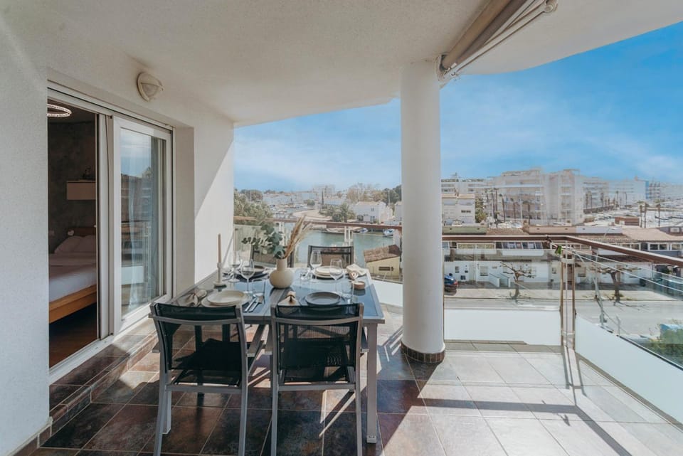 View (from property/room), Balcony/Terrace