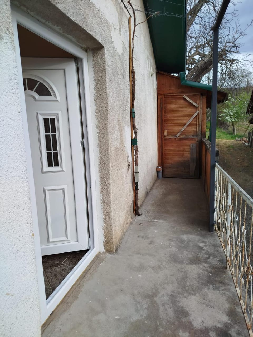 Facade/entrance