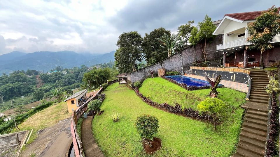 Villa Kay Height Villa in Cisarua