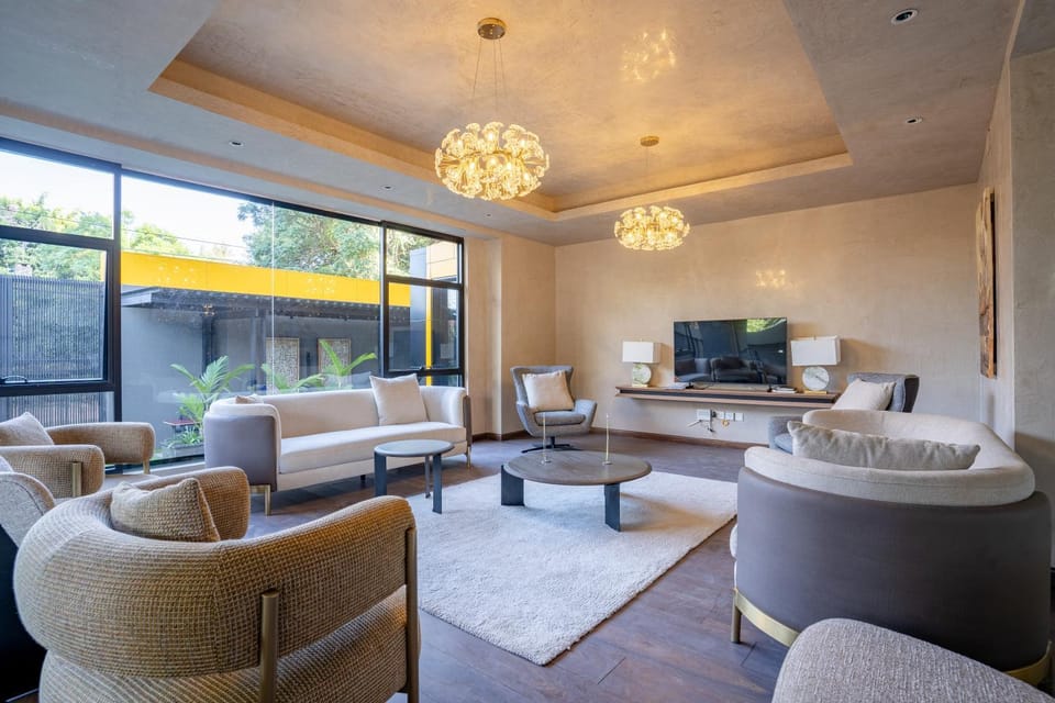 Communal lounge/ TV room