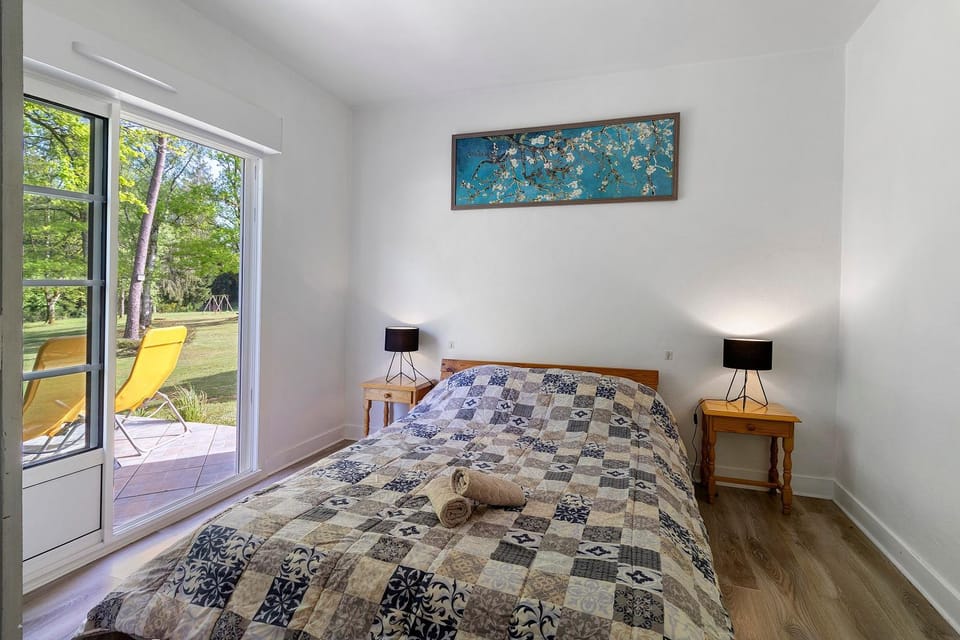 Living room, Bedroom