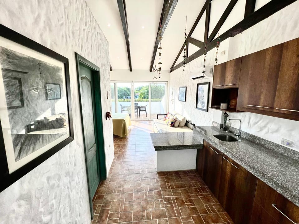 Punta Blanca Ocean Suites Apartment in Santa Elena Province