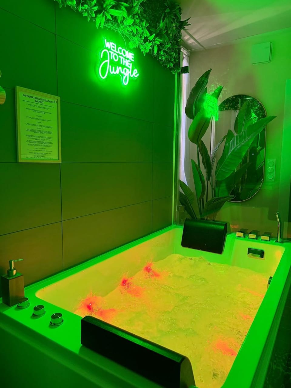 La Jungle - A71 - Jacuzzi et Cinéma Apartment in Centre-Val de Loire