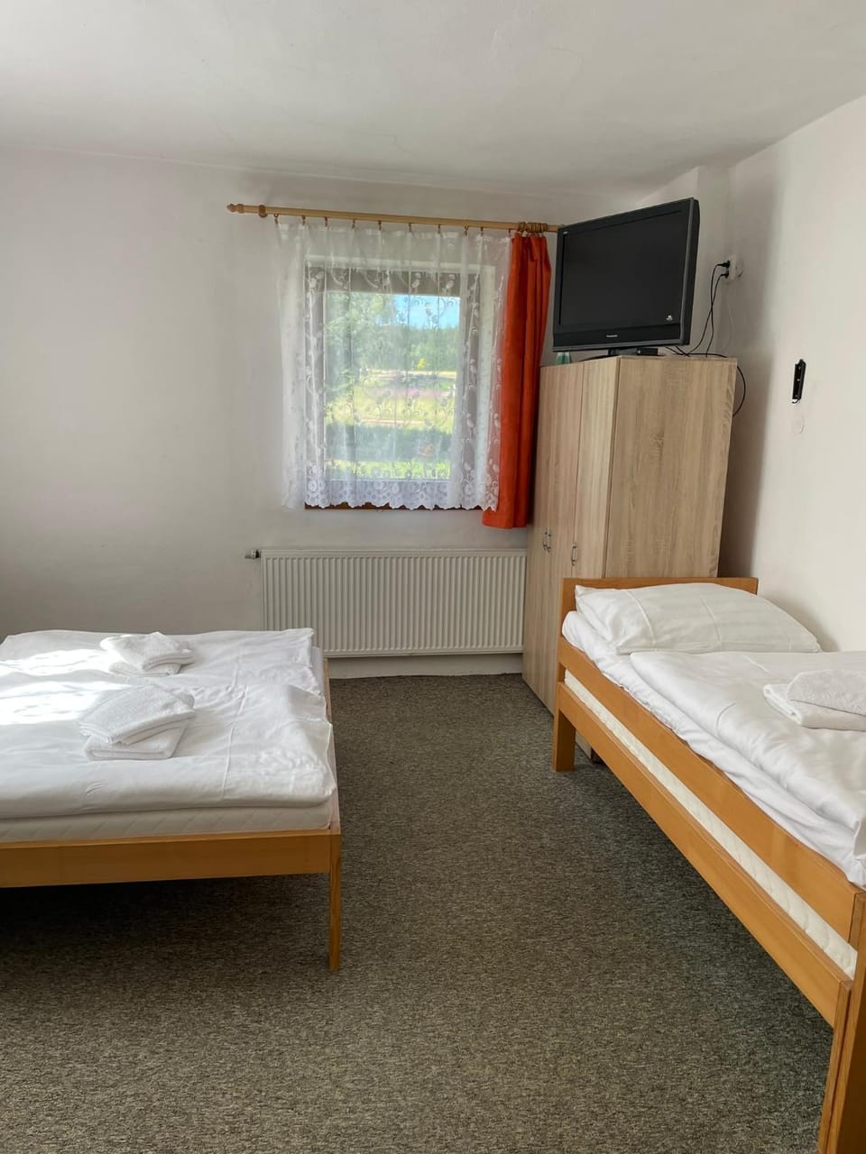 Bed, TV and multimedia