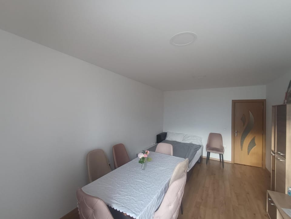 Панорамен апартамент за нощувки с гледка към парк и планини Apartment in Pazardzhik