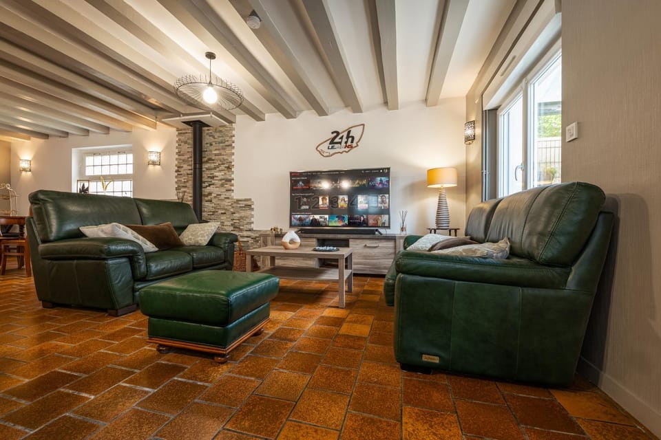 À 300m du virage de Mulsanne - Maison 8 pers avec extérieur et parking House in Pays de la Loire