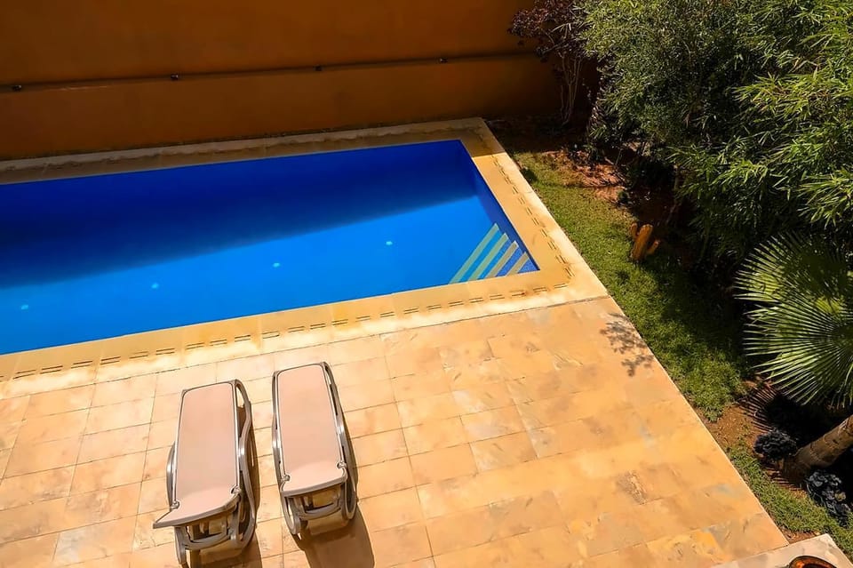 Day, Pool view, Swimming pool, sunbed