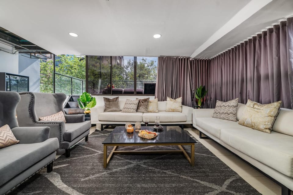 Ultimate 9BR Lleras Villa W Heated Pool Villa in Medellin