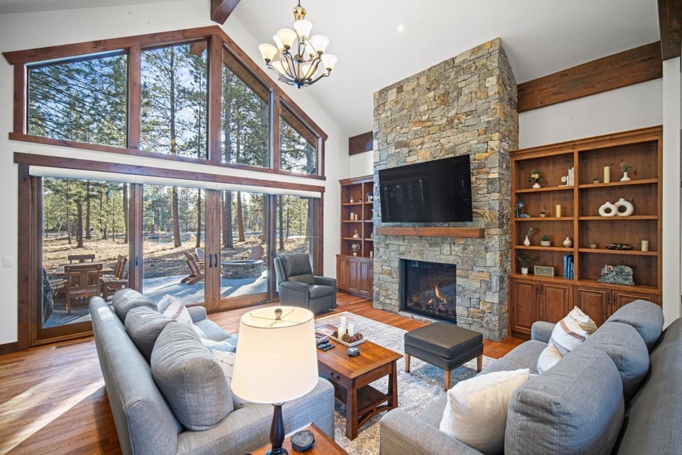 56436 Fireglass Loop House in Oregon
