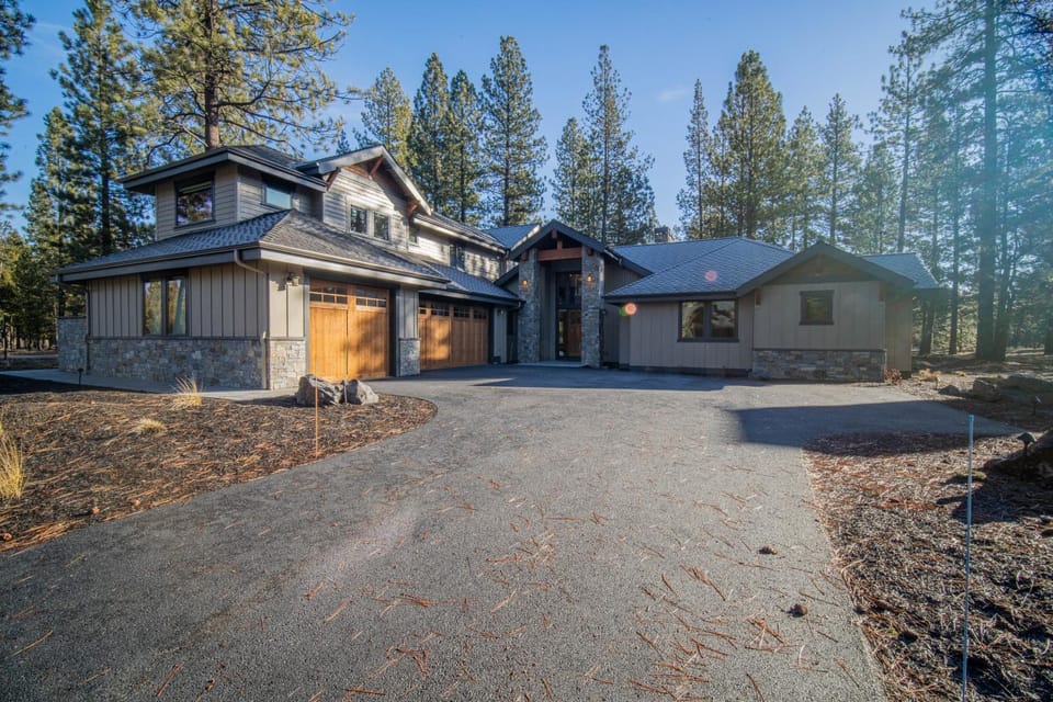 56436 Fireglass Loop House in Oregon