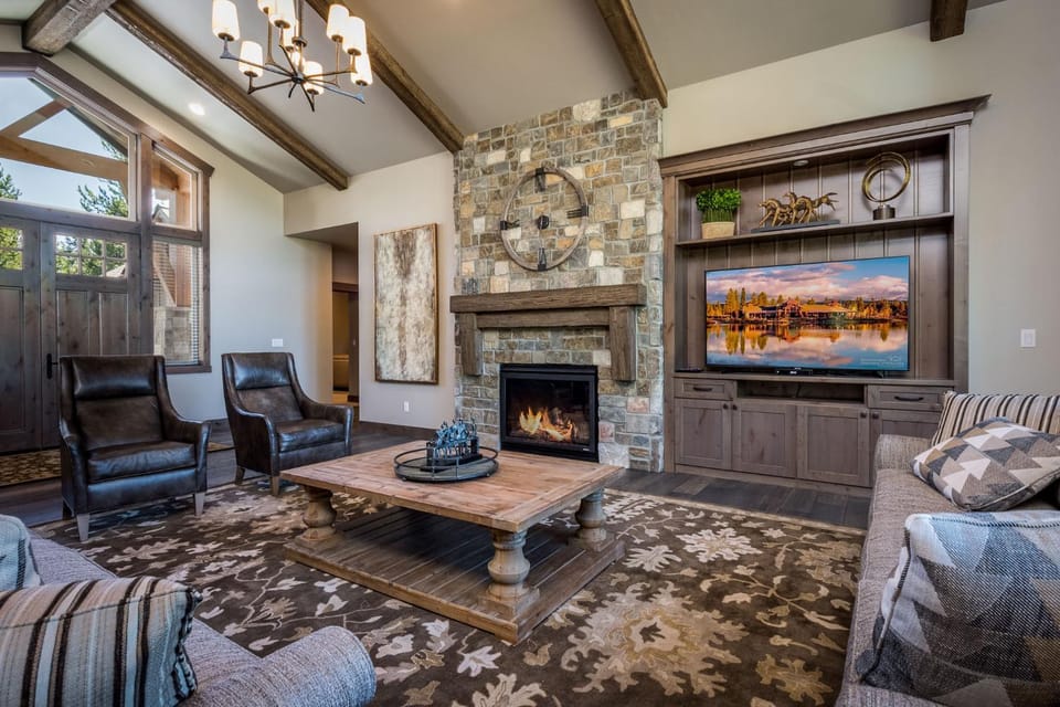 56499 Sunstone Loop House in Oregon