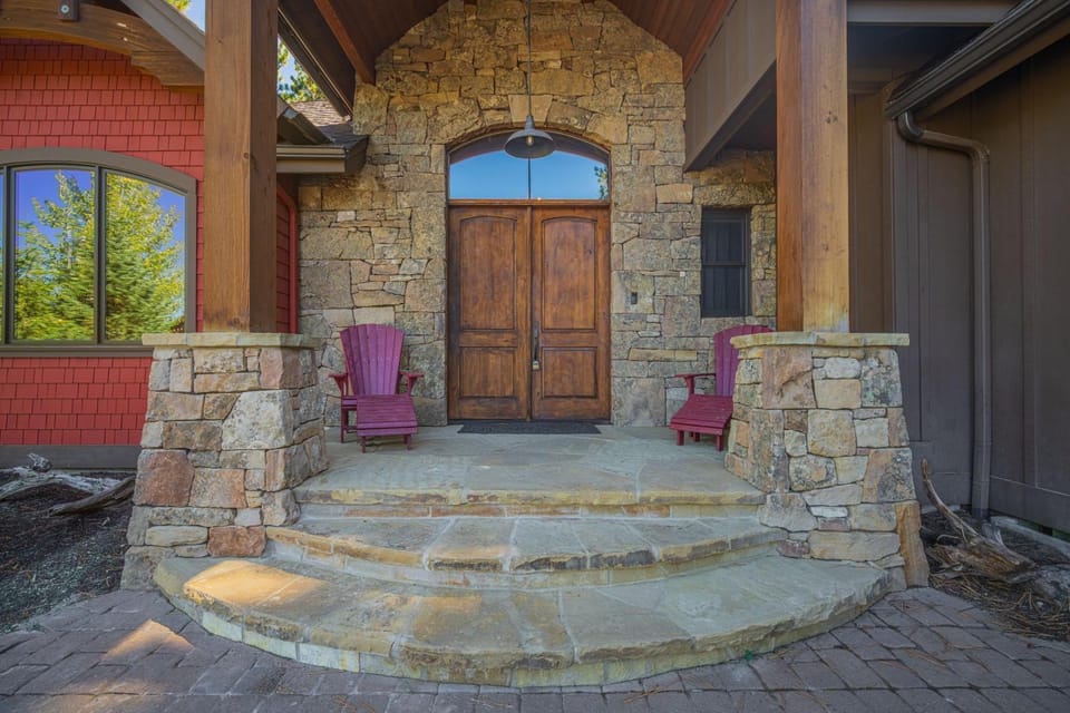 56599 Sunstone Loop House in Oregon