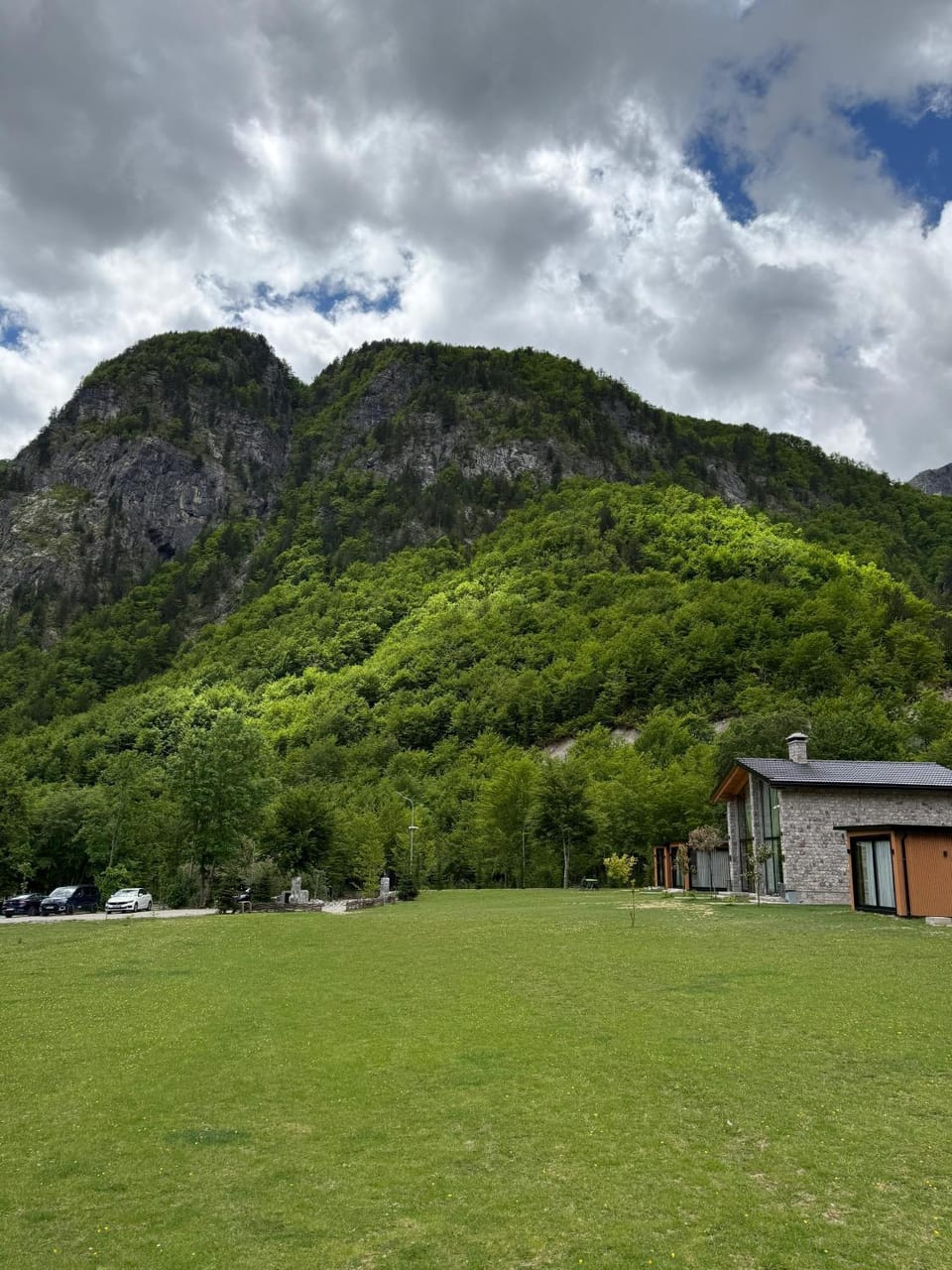 Shpija Ujevara e Vogel 2 House in Montenegro
