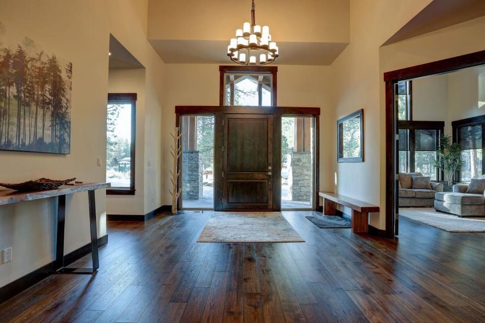 56671 Sunstone Loop House in Oregon