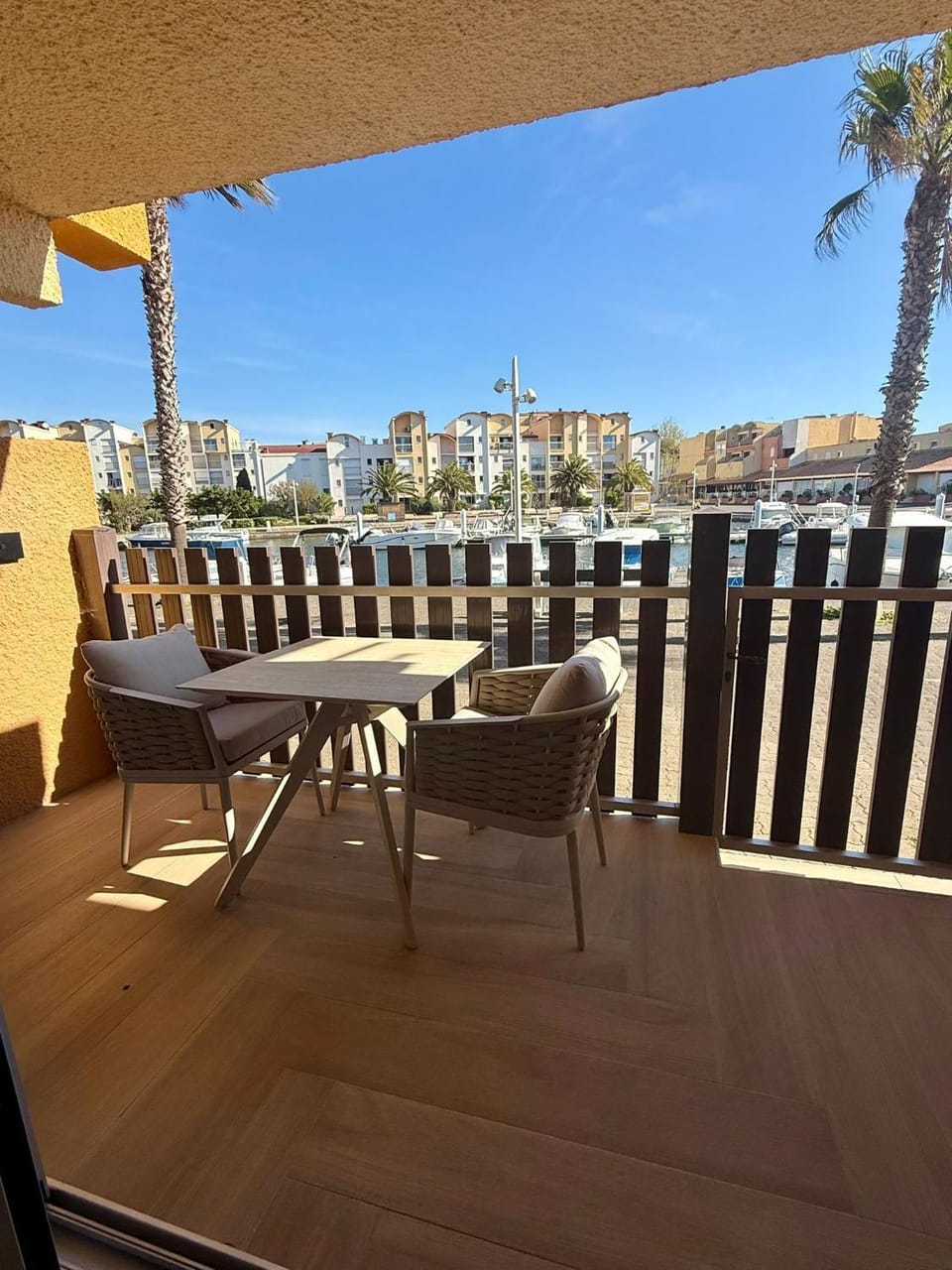 Bernard l'Hermite Studio Apartment in Gruissan