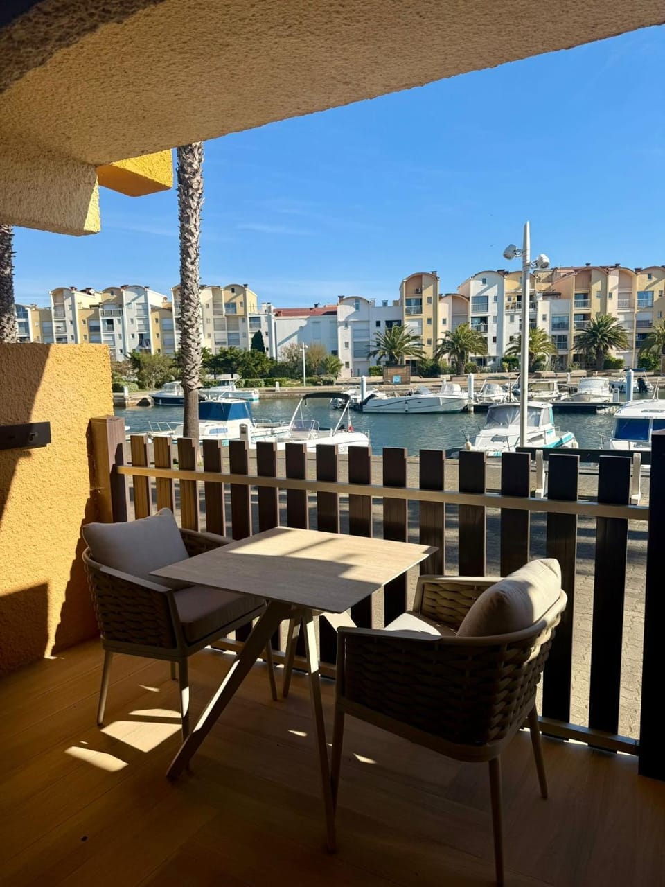 Bernard l'Hermite Studio Apartment in Gruissan