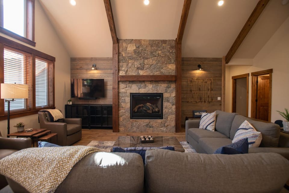 56682 Glowstone Loop House in Oregon