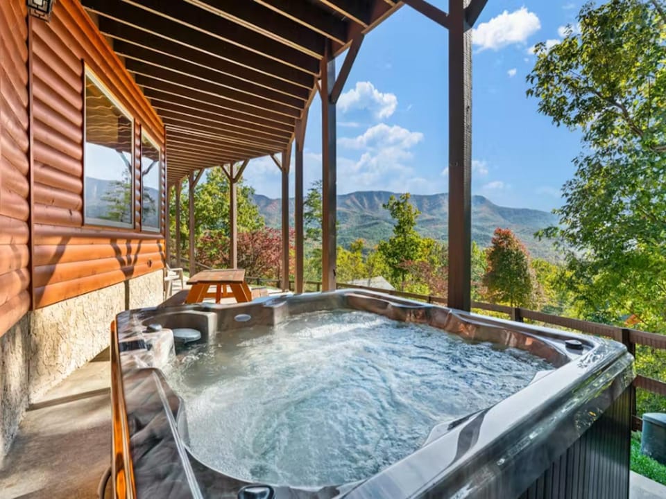 Eagles View House in Pittman Center