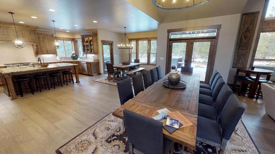 56592 Sunstone Loop House in Oregon