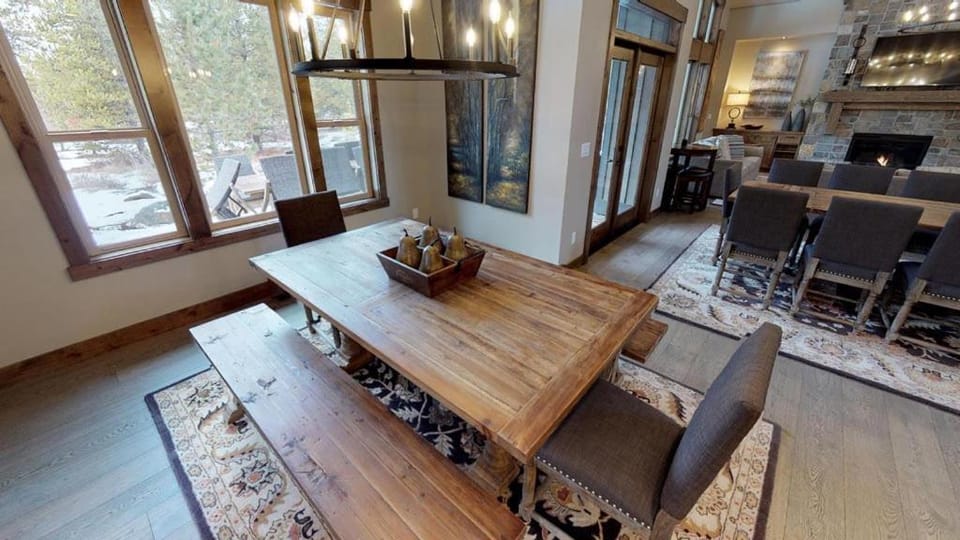 56592 Sunstone Loop House in Oregon