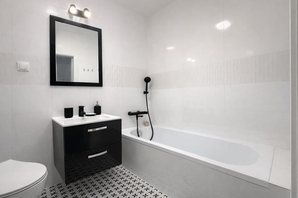 Bathroom, Bath