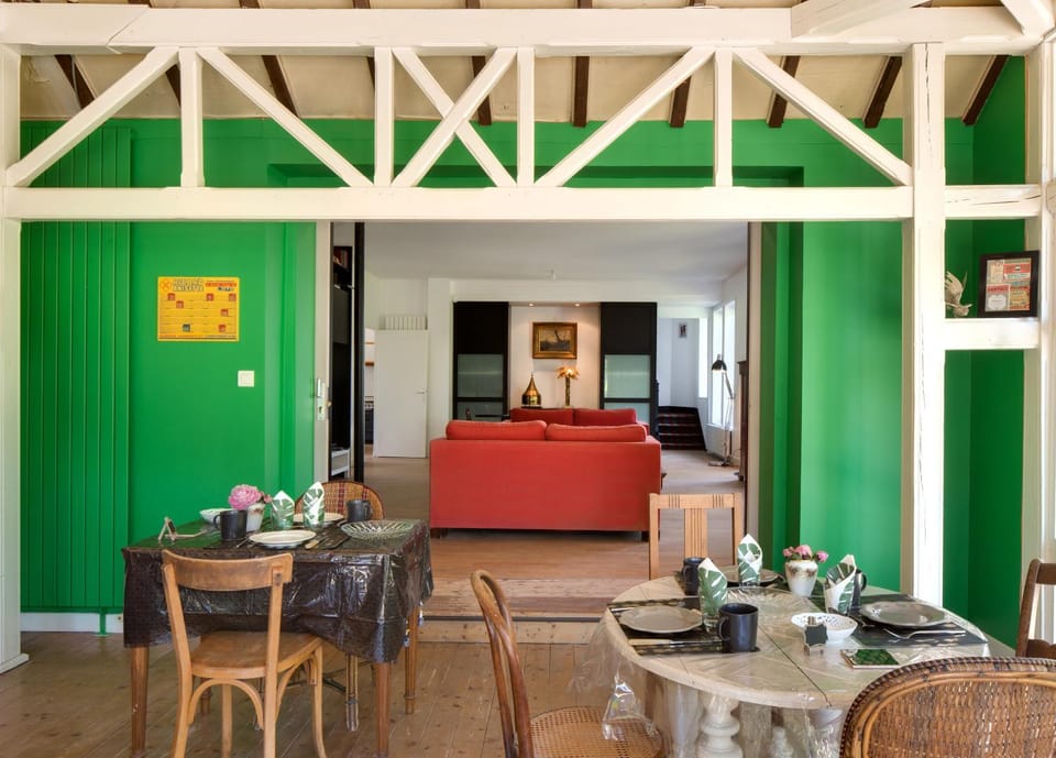 Living room, Lounge or bar