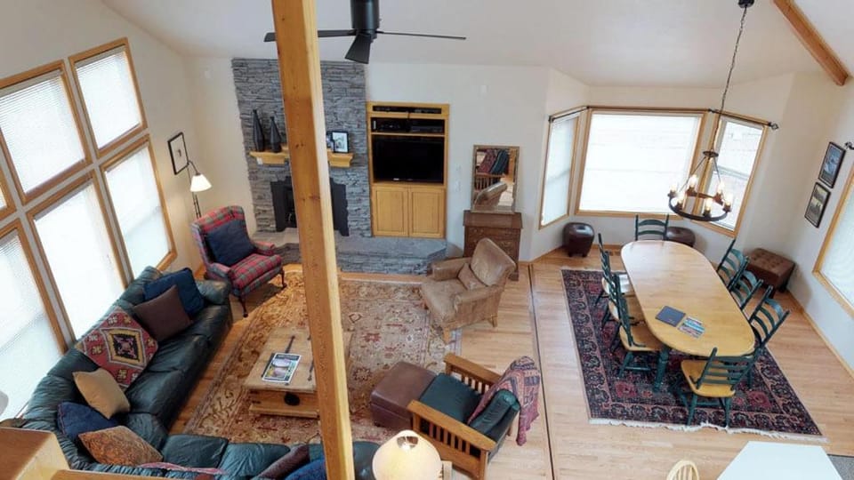 36 Kinglet Lane House in Sunriver