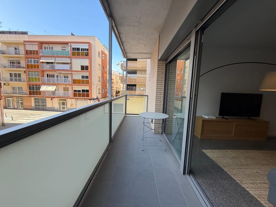StayVNG Bright & Modern 2BR 111 l Centre Vilanova Apartment in Garraf