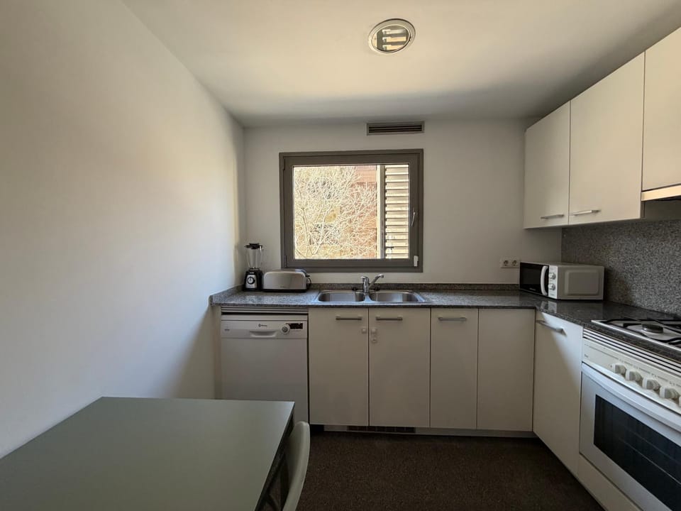StayVNG Bright & Modern 2BR 111 l Centre Vilanova Apartment in Garraf