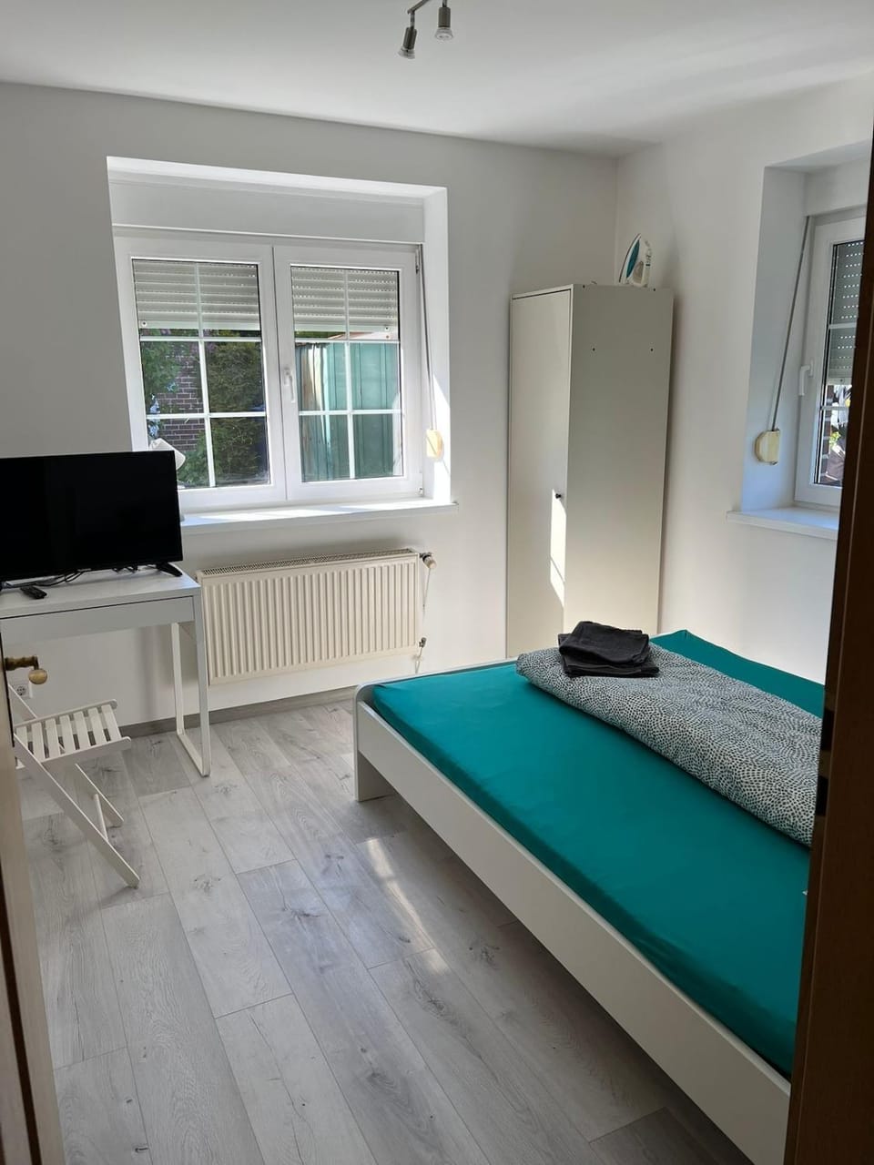 Schönefeld-Berlin - large house for max 10 persons near TESLA Apartment in Brandenburg