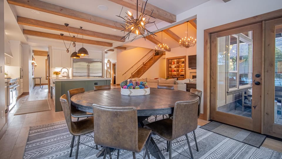 56815 Dancing Rock Loop House in Oregon