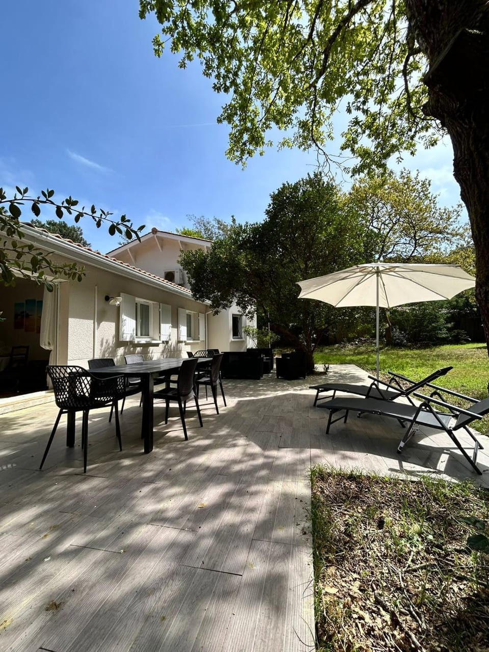 Patio, Garden, Dining area, Garden view