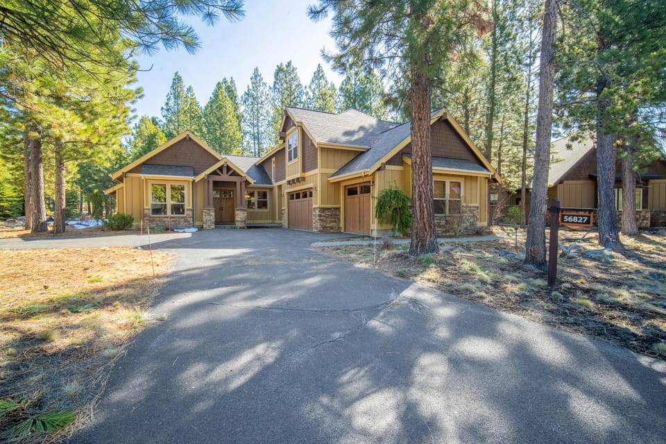 56827 Dancing Rock Loop House in Oregon