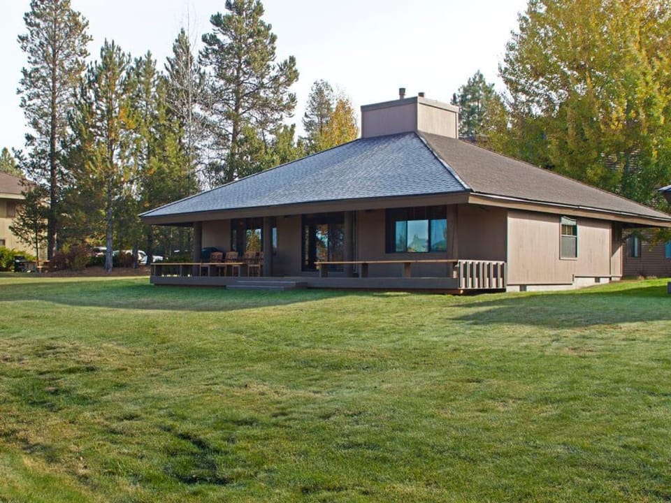 1 Kitty Hawk Apartment in Sunriver