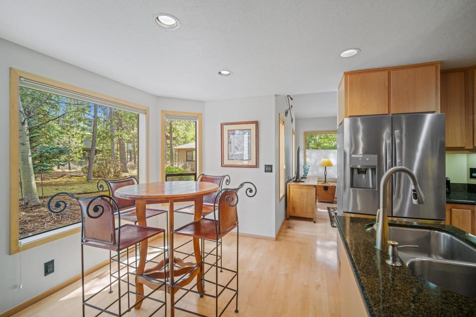 1 Lassen House in Sunriver