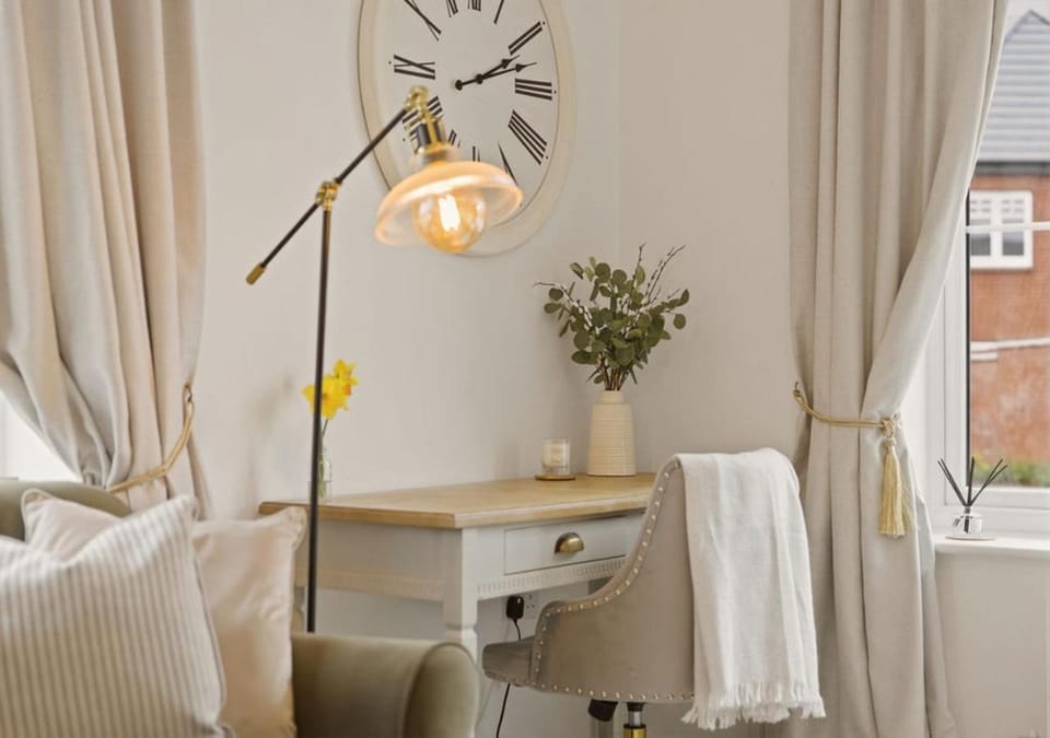 TV and multimedia, Living room, Photo of the whole room, Seating area