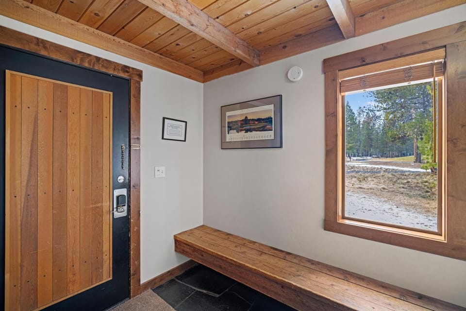 1 Wildflower Apartment in Sunriver