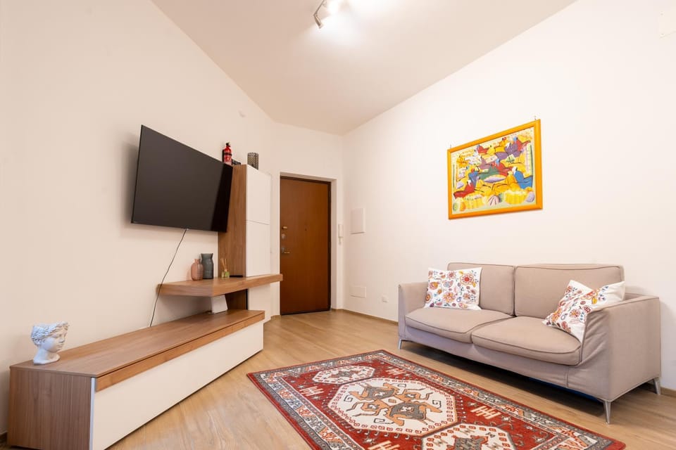 Communal lounge/ TV room, TV and multimedia, Seating area